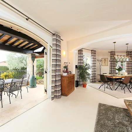 Lou Jas Villa *